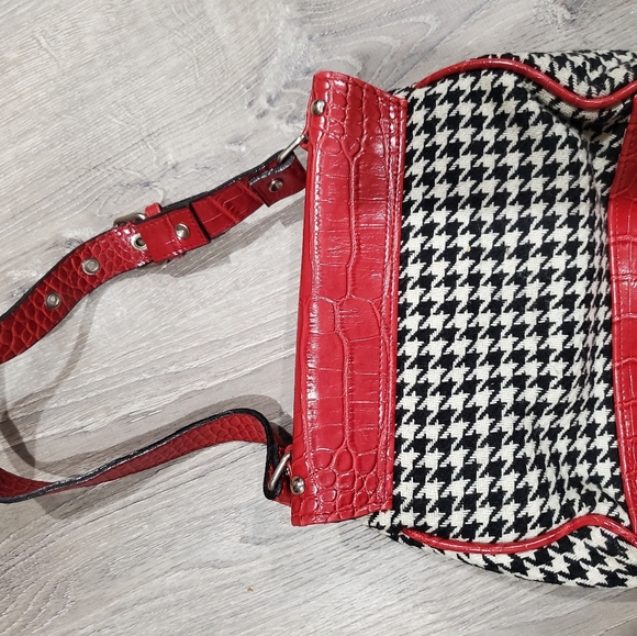 Purse - Picture 2 of 2